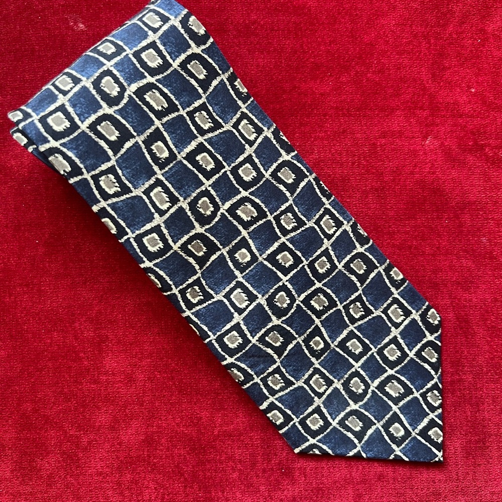 Geoffrey Beene Tie